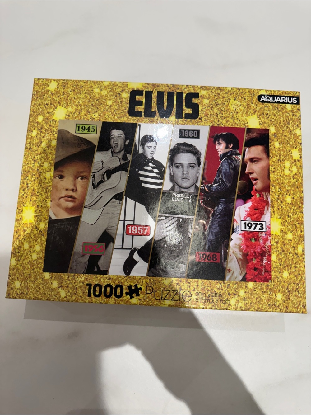 Elvis 1000-Piece Jigsaw Puzzle - Gold Theme